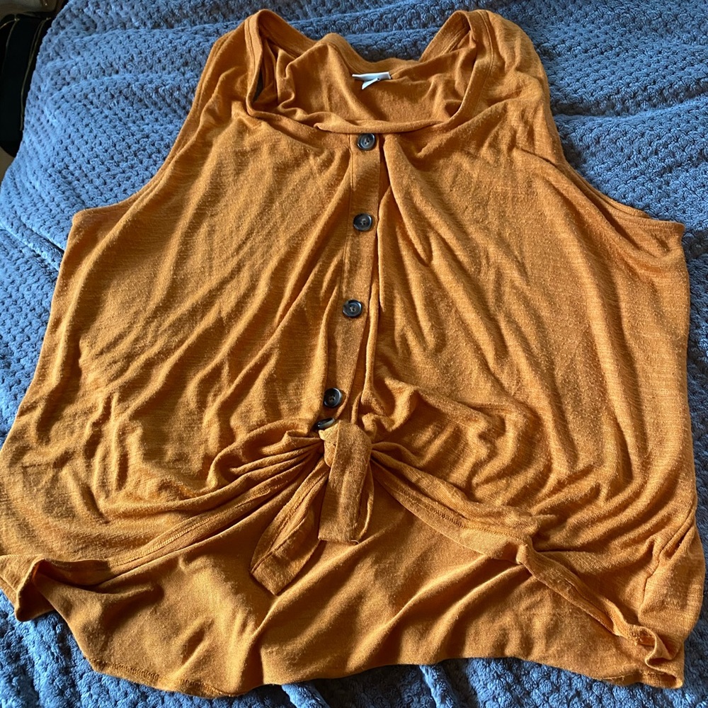 ***SOLD*** Button up sleeveless blouse with twist